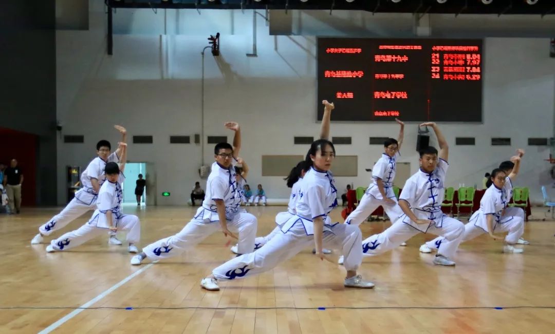 早报记者带你近距离、全方位解析青岛十九中，附科技班、普通班、特长生、中美班招生简章