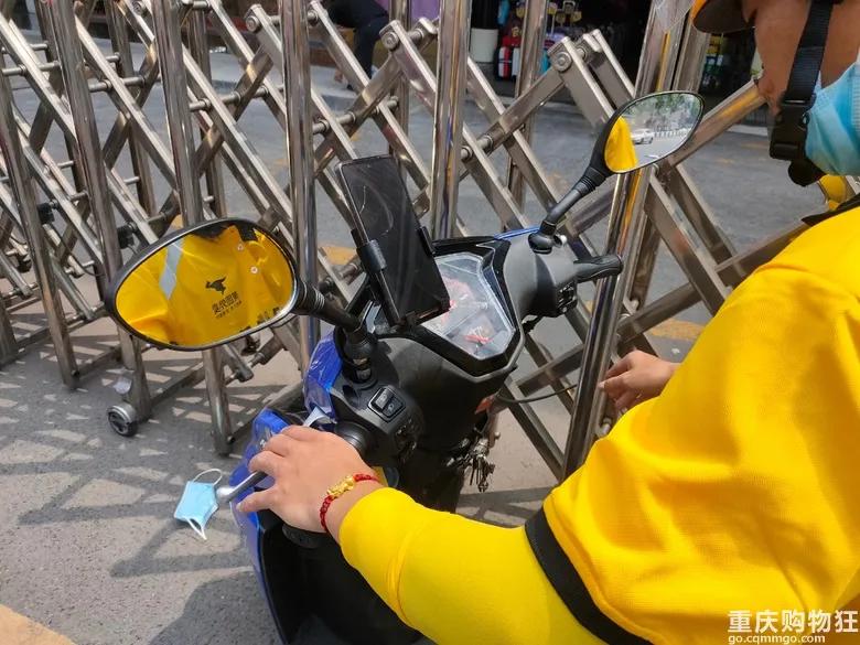 外卖小哥一天跑单13小时真实收入,月入过万外卖小哥工作多少个小时