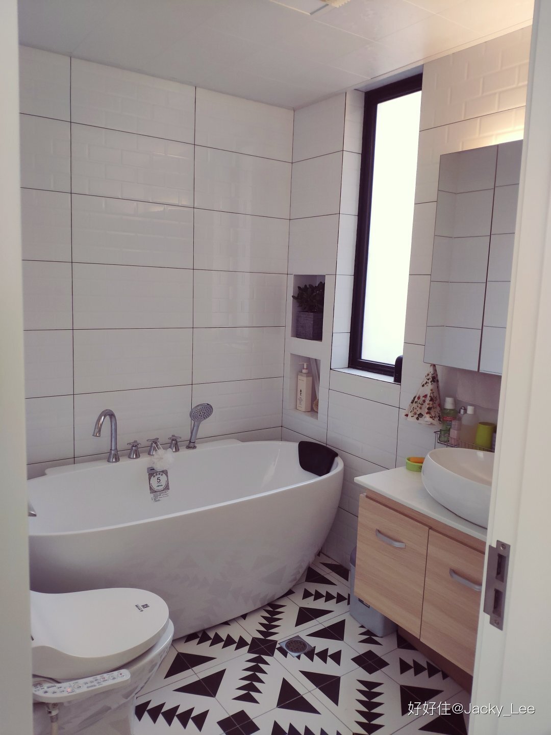 怎么打造一个科技感满满的卧室,如何打造一个满满科技感的家