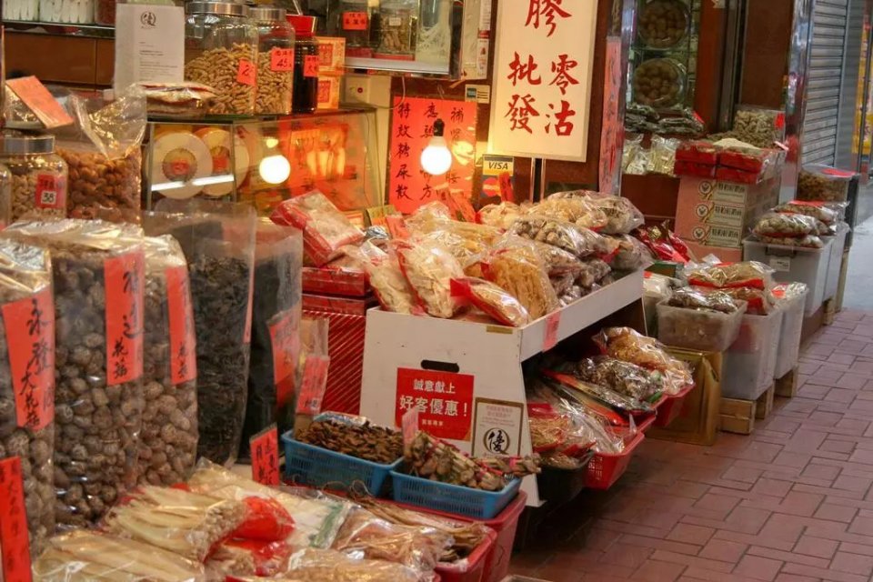 深圳一师奶总结了香港扫年货攻略，超实用