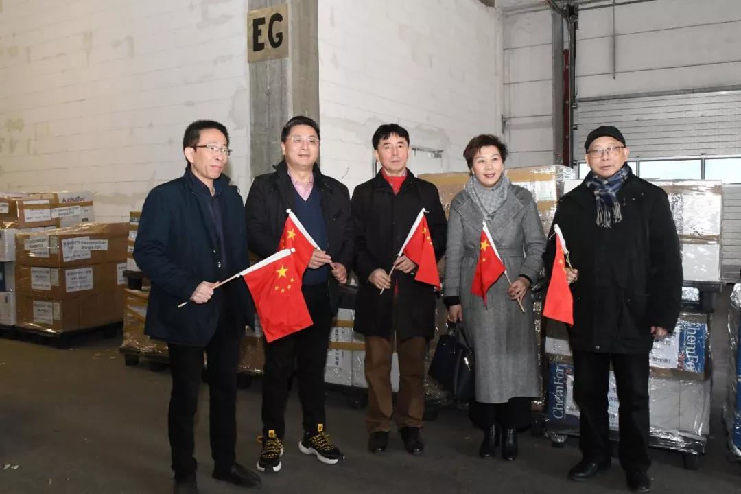 奥地利侨界捐助中国最大宗防疫物资,明搭国航回祖国最需要的地方