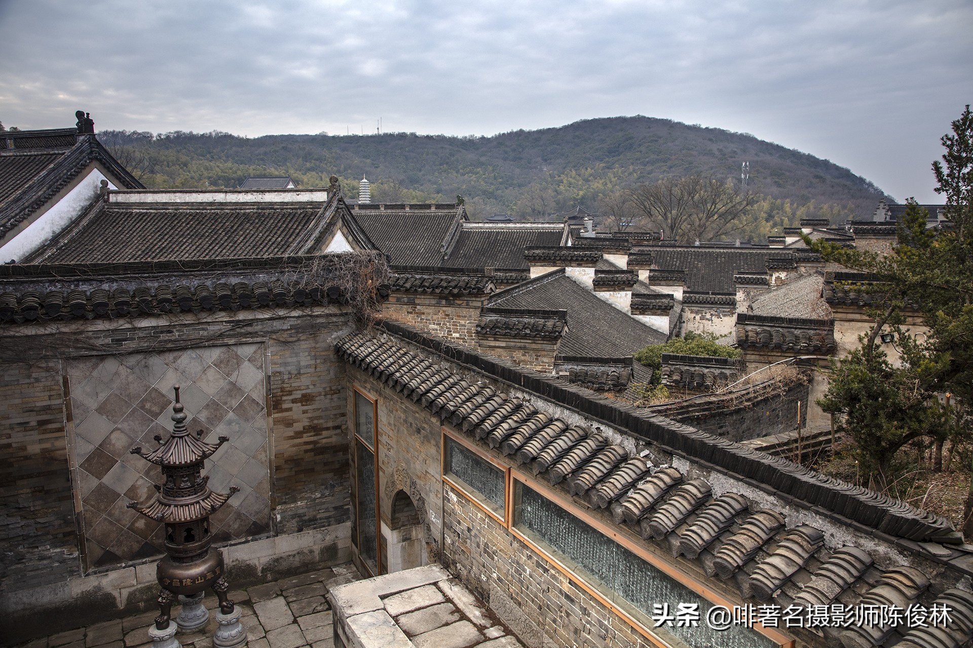 山门朝北开韦陀菩萨坐正殿律宗第一名山宝华山隆昌寺1500年
