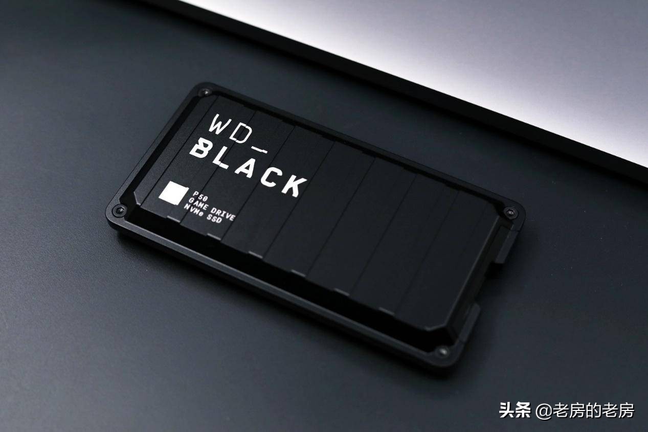 拯救PS4扩展游戏空间WD_BLACKP50固态移动硬盘上手
