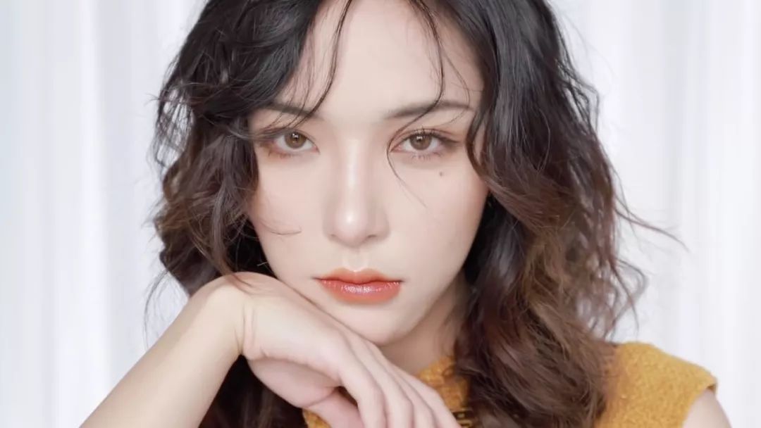 油管百万粉网红仇仇干货,秋冬蜂蜜焦糖橘系日妆教程