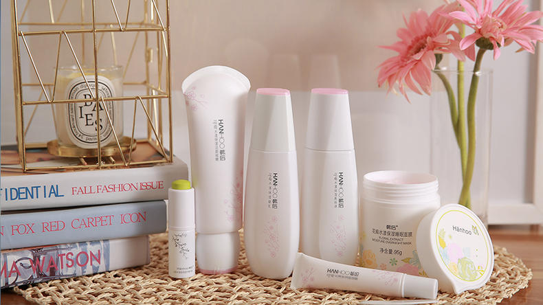 国货护肤哪套不油腻又补水保湿,平价国货护肤品保湿推荐