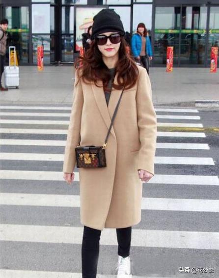 包包颜色代表什么时期的女生,包包有哪些魅力