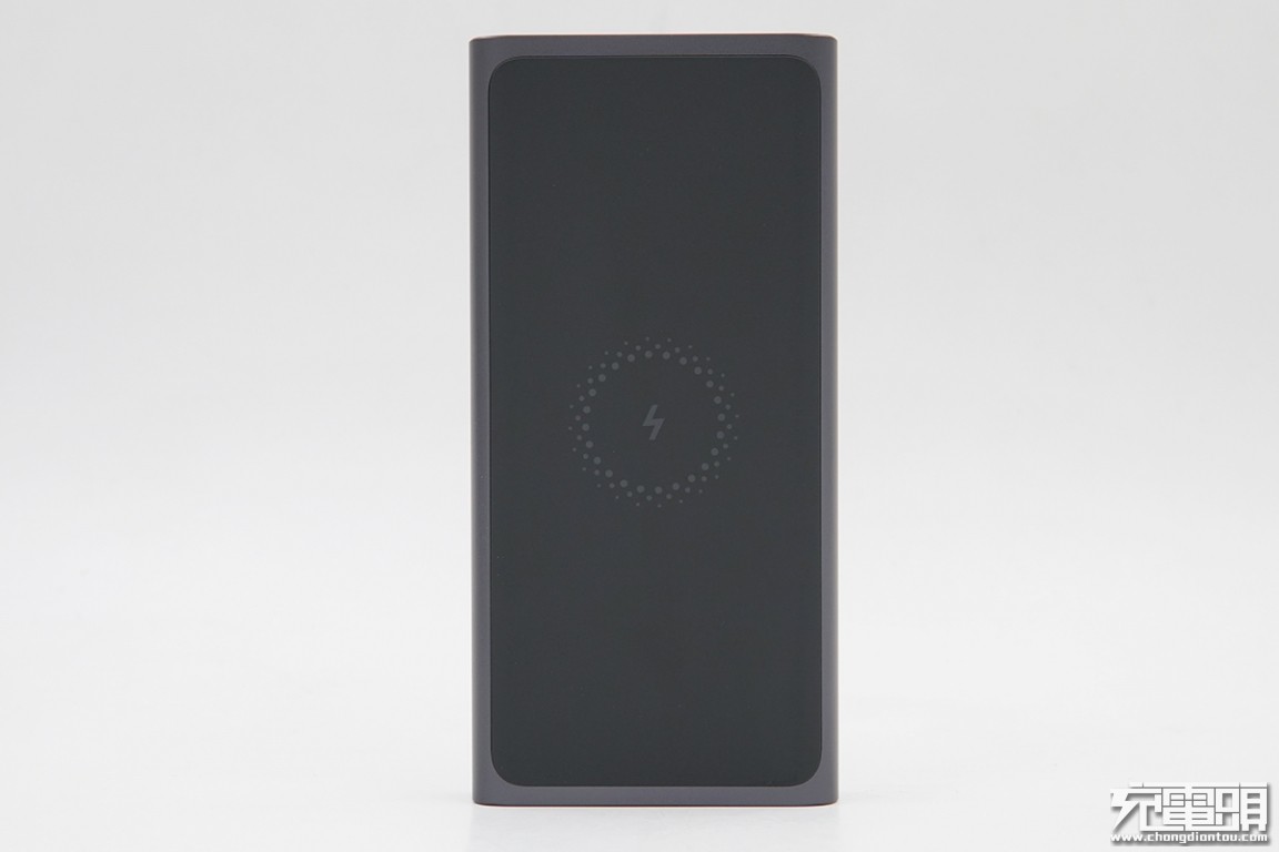 小米无线充电宝10w和30w如何选择,小米充电宝20000毫安50瓦拆箱
