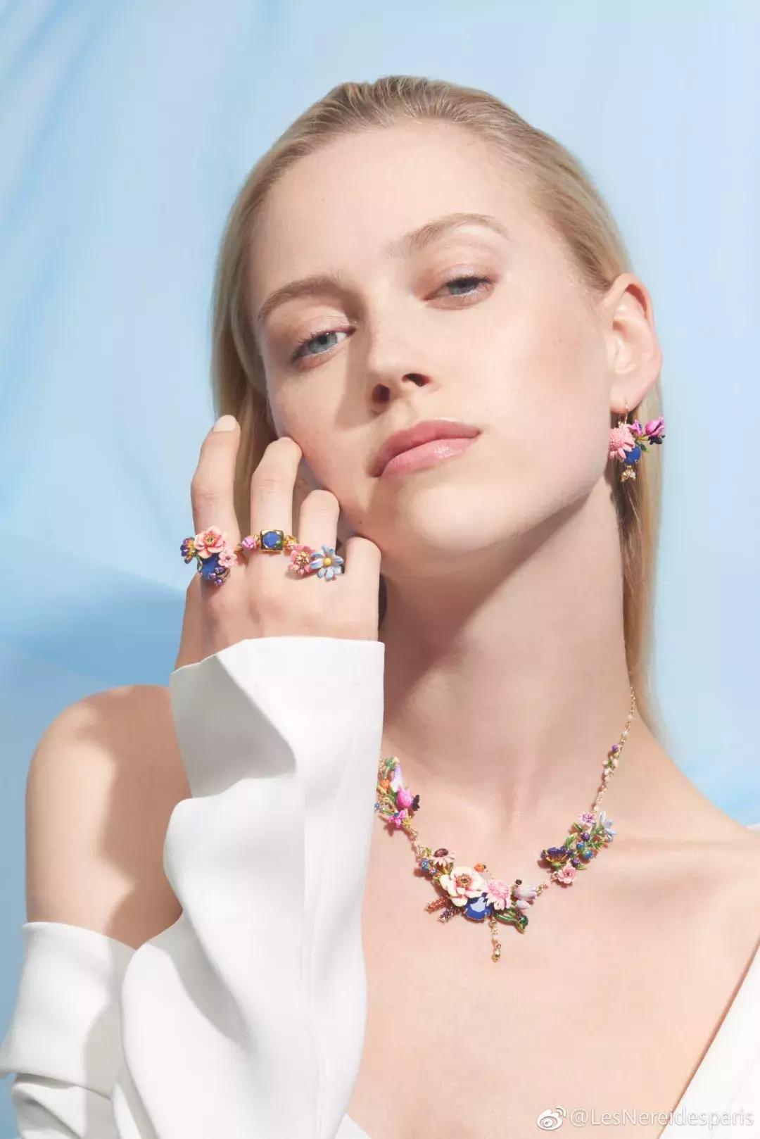 宋祖儿欧阳娜娜李庚希,宋祖儿和欧阳娜娜同款