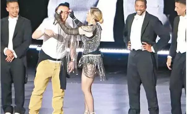 麦当娜一生的经历有多坎坷,麦当娜现实生活