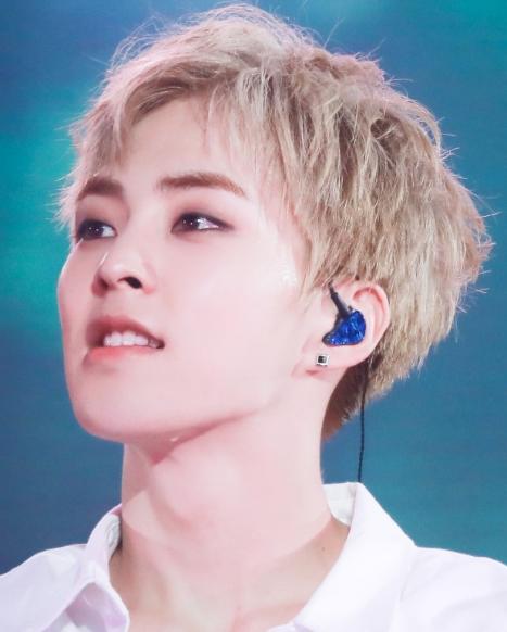 exo金俊勉恋爱,exo金珉锡恋爱日常