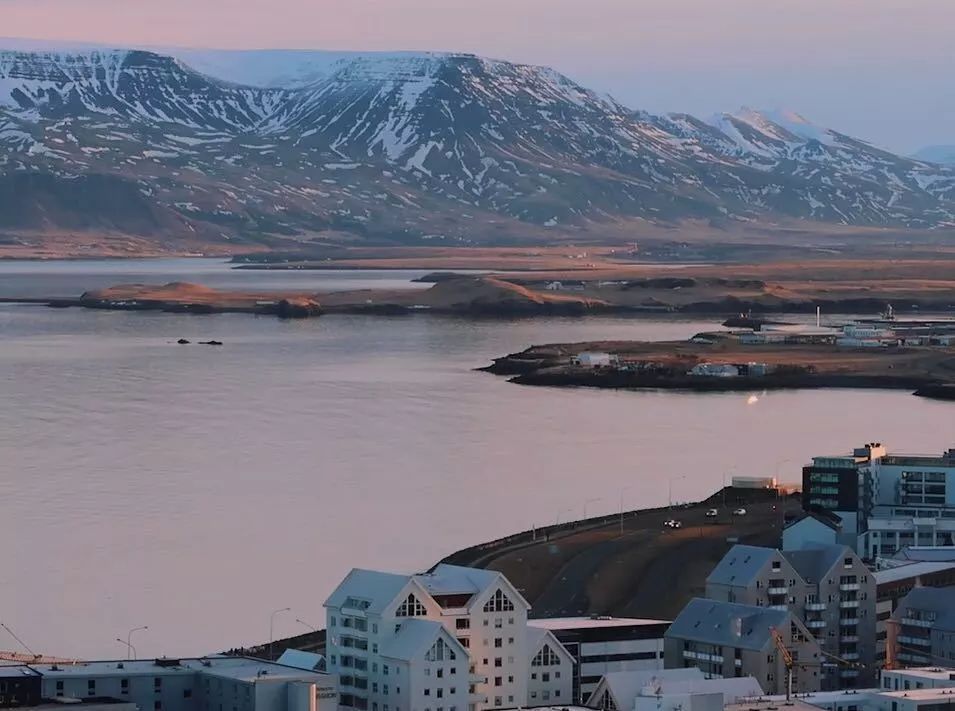 小姐姐分享自拍的“羞羞”日常，引百万人围观