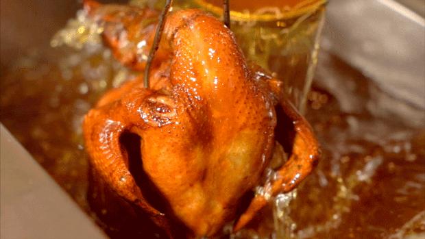 脆皮烧鸡凉了怎么加热最好,脆皮烧鸡可能复炉吗