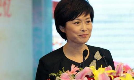 央视主持人敬一丹结过几次婚,敬一丹26岁嫁亿万富翁现如今怎样