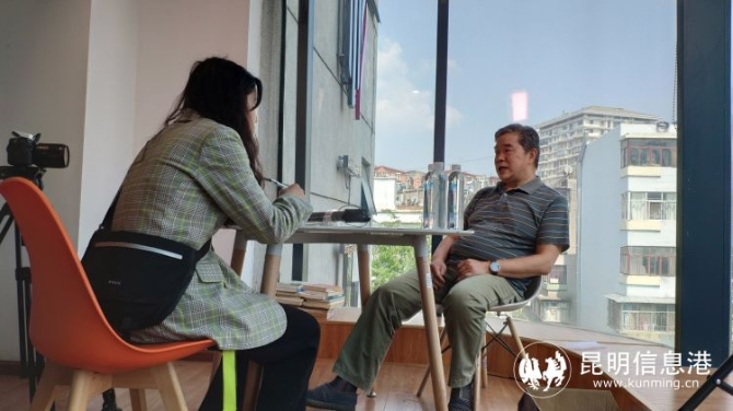 痛风患者喝椰子水,痛风患者喝弱碱性水