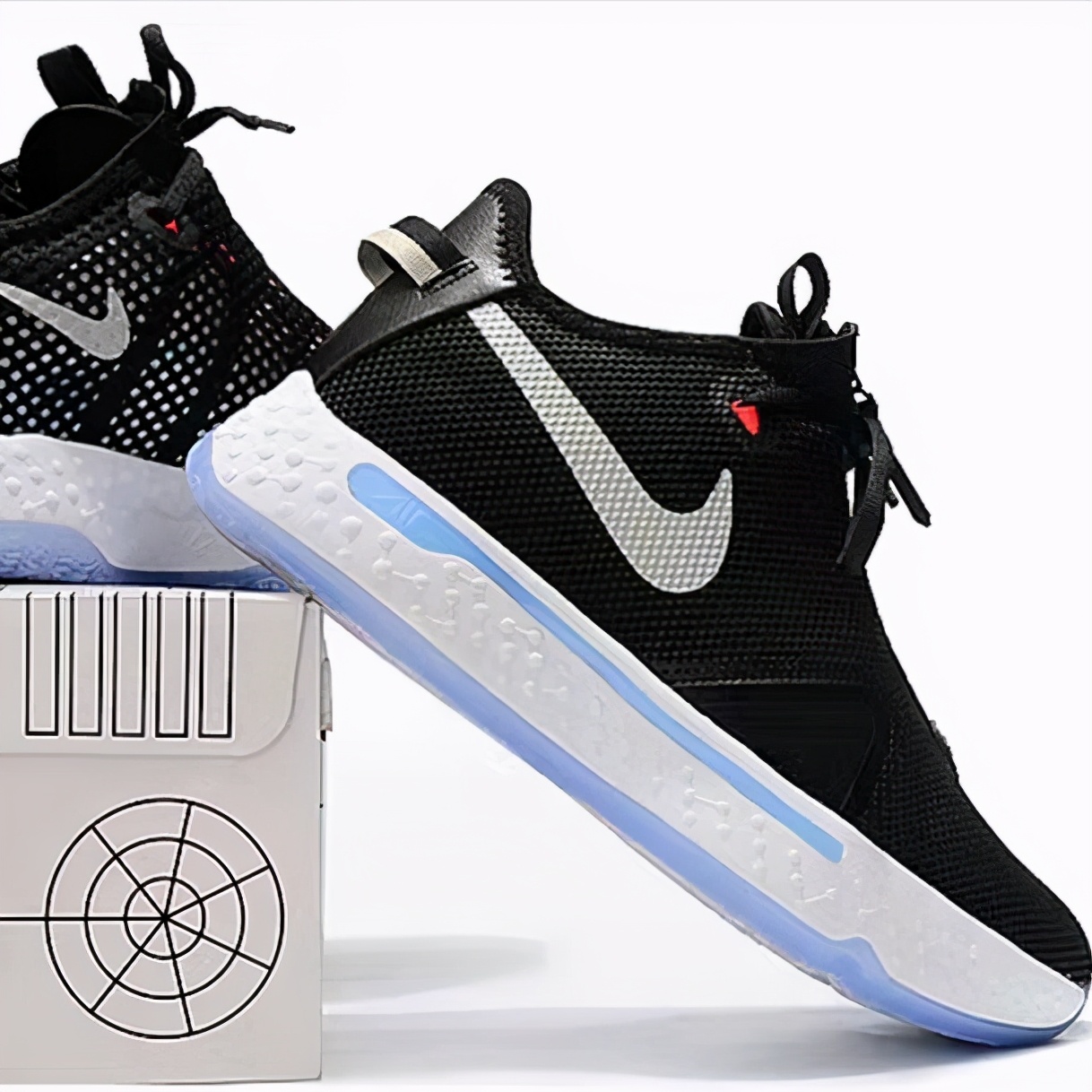 nikepg5白黑,nikepg5球鞋测评