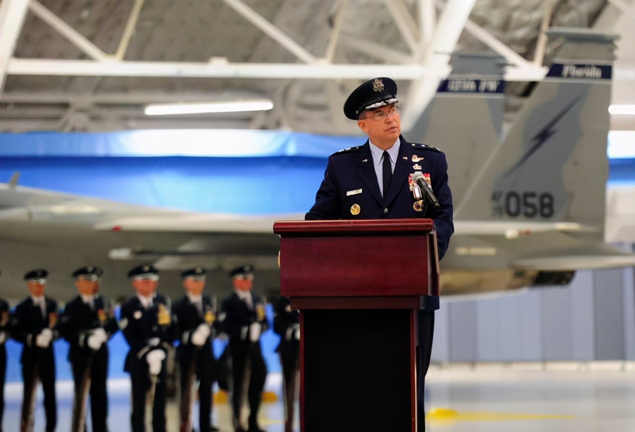 美国国防界最具影响力的大咖之一——大卫·德普图拉