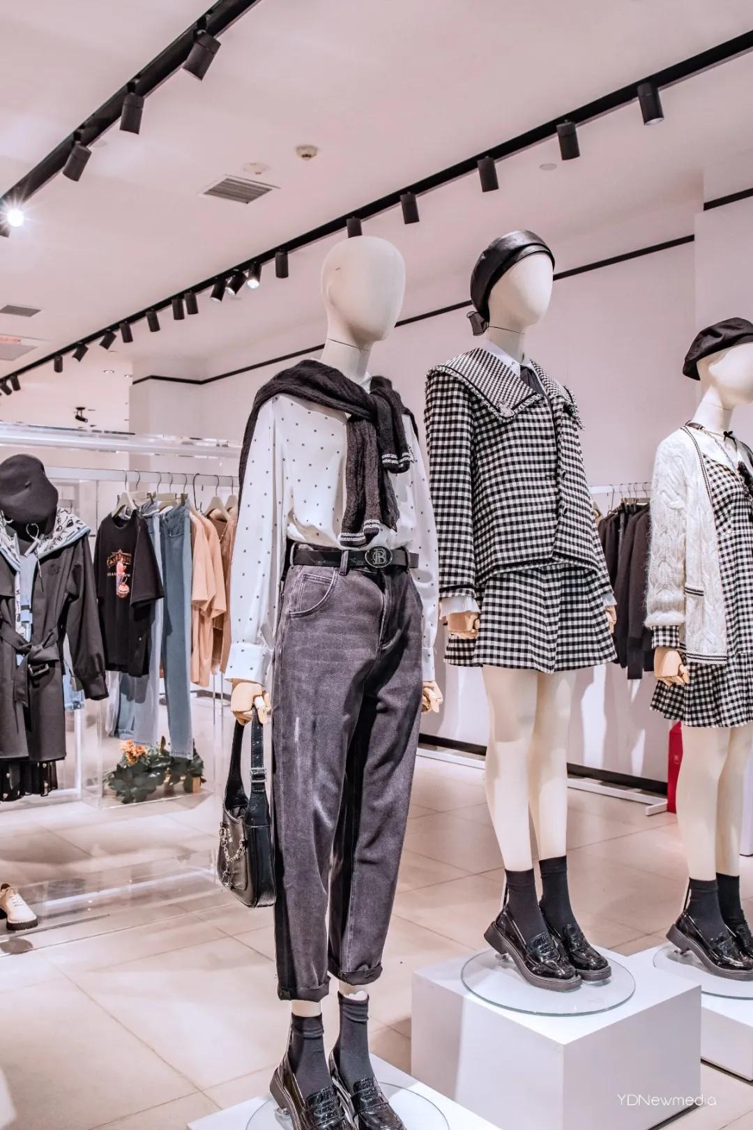 还有1天！光影奇遇坊、兔女郎快闪…齐现银泰创意城！折扣享不停