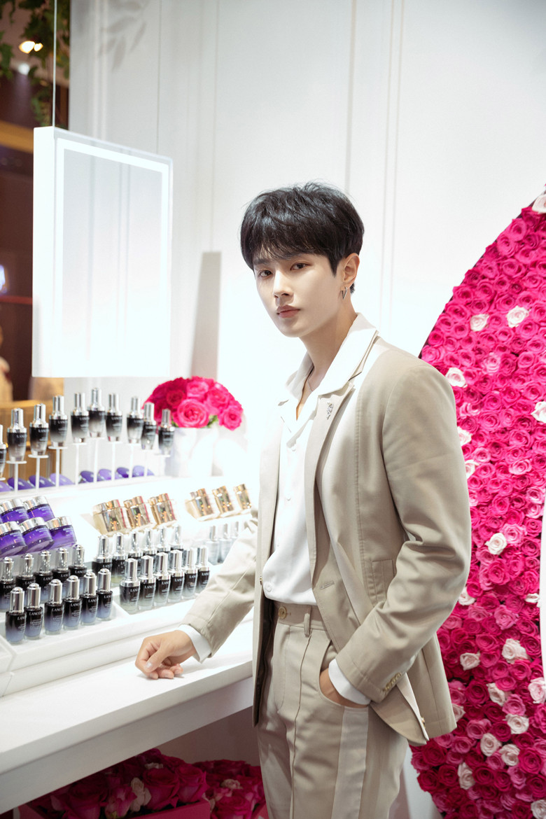 遇见你李汶翰路演武汉武商,lancome兰蔻全新菁纯雾面唇膏