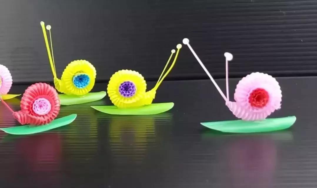 七彩的吸管剪一剪,DIY的蜗牛,天鹅,简直太像了(附教程)