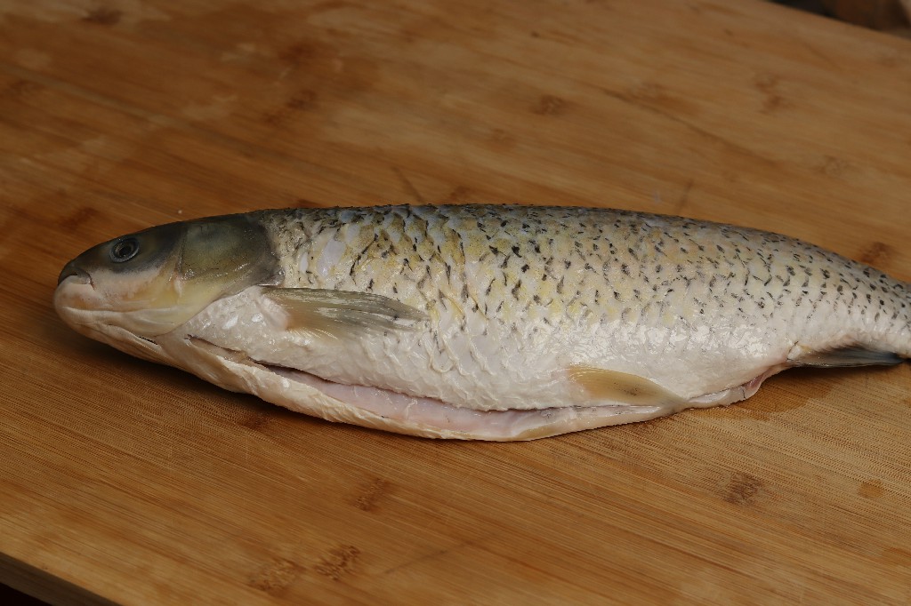 给鱼去腥用料酒行吗,给鱼去腥用什么佐料