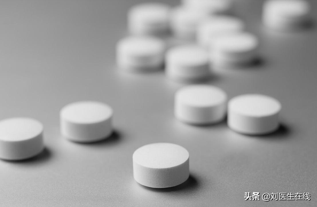 灰指甲怎么治好得最快小妙招,灰指甲怎么治才能彻底根除