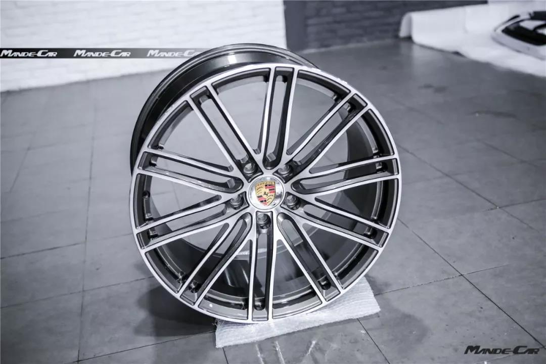 保时捷panamera19寸改装,2021款保时捷panamera4s改装套件