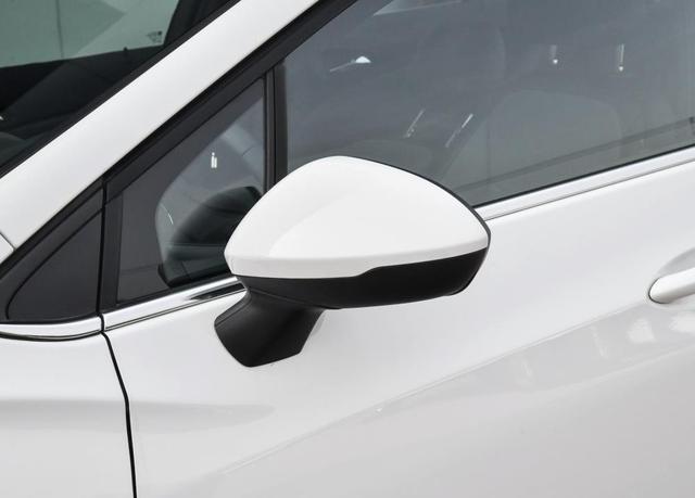 雪佛兰科鲁兹2011款现在卖多少钱,雪佛兰科鲁兹320自动悦享版落地价