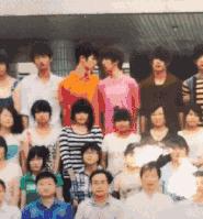 这两位大哥真牛，不知这树还能让他们爽多久