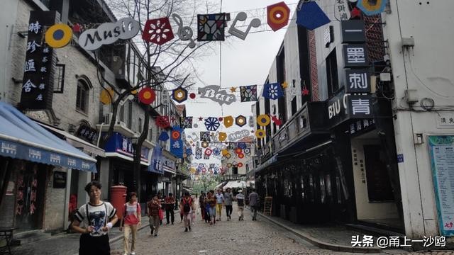 宁波天主教堂,宁波老外滩天主教堂灯光秀