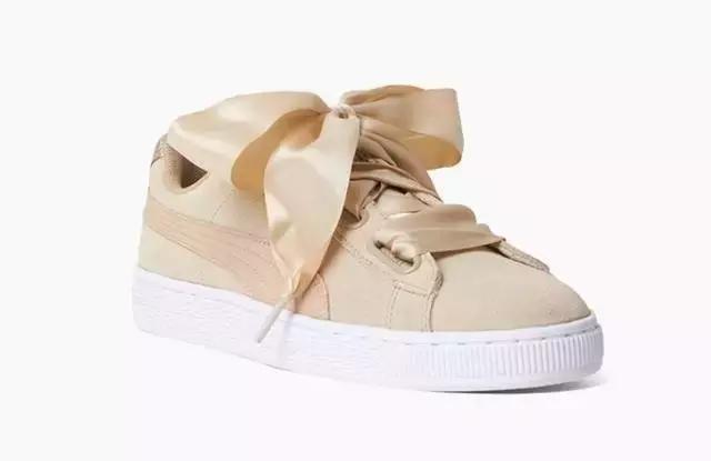 耐克跟阿迪童鞋哪个好一点 (耐克和阿迪的童鞋哪个好)