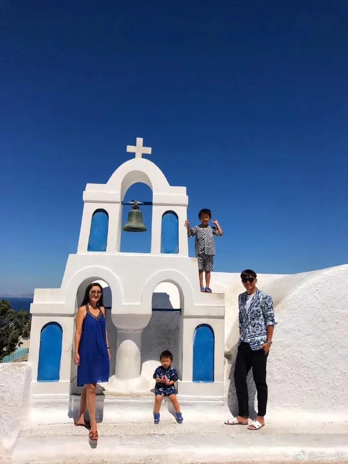 「早晚要认识」帅气逼人的国脚杨旭和他美艳女主持太太