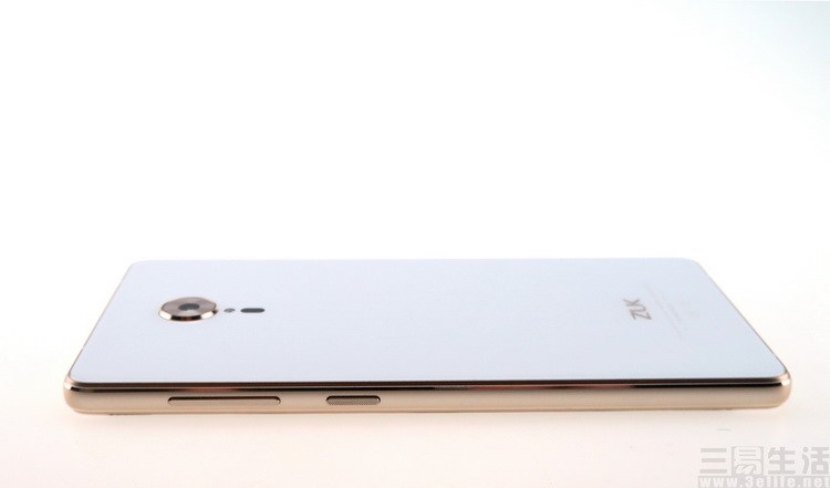 十年换了八次品牌，这个手机厂商可能折腾不动了