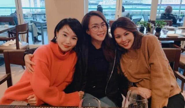 赵丽颖顺利产子送祝福的明星,赵丽颖产子后现状