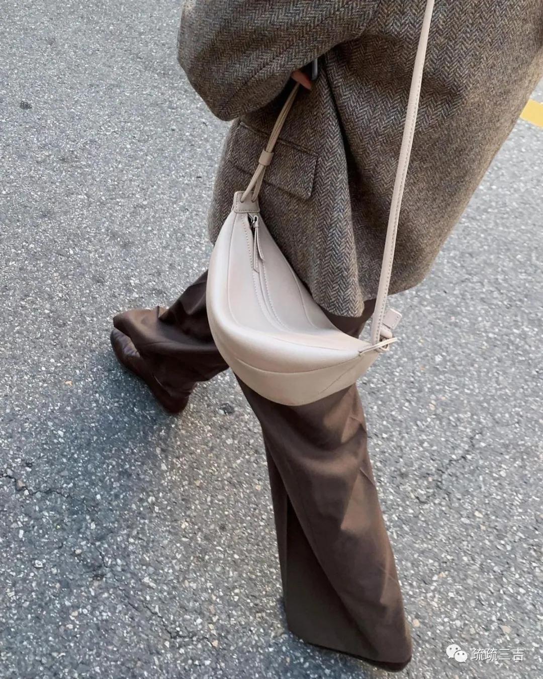 韩剧小女孩看上一款包,韩国小姐姐都背什么包包