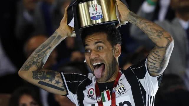 阿尔维斯精彩场面盘点,阿尔维斯球技