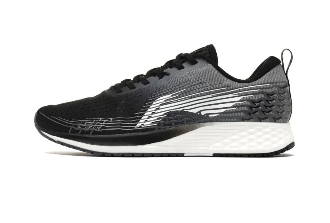 训练鞋子怎么选择,300元以内的跑步训练鞋