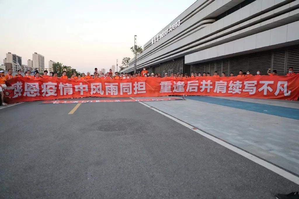 埃弗拉梅开二度含泪伤退武汉卓尔,gif埃弗拉补射破门卓尔领先永昌