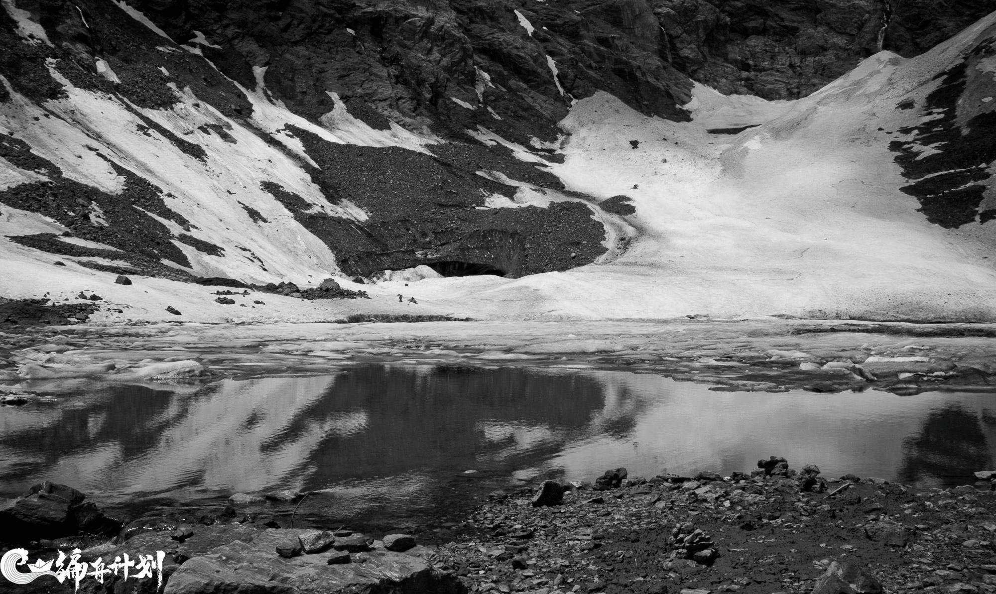 在海拔4200米,自己发电联机玩《暗黑2》的三天