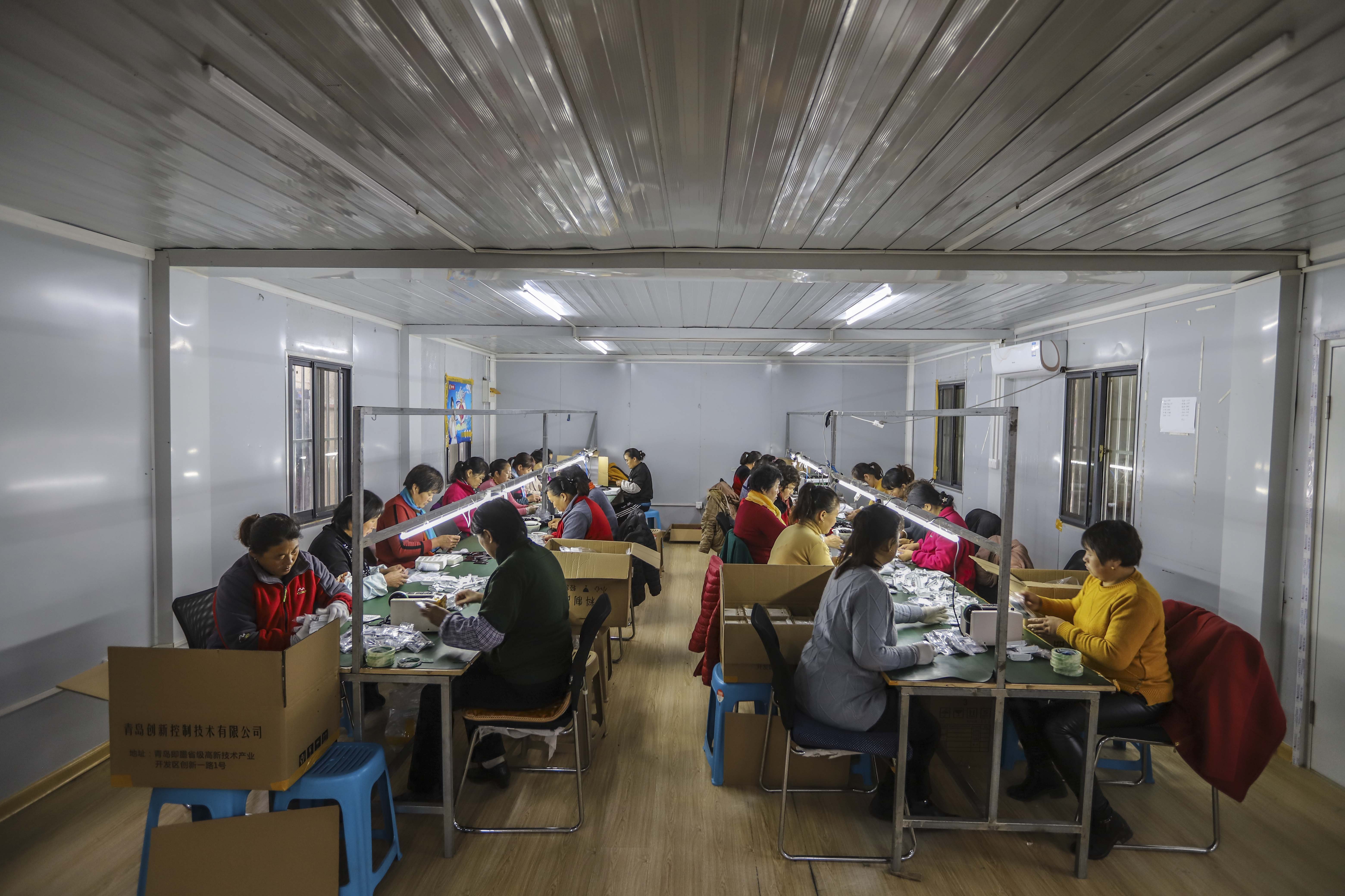 乡村惠民工厂初冬如花绽放,青岛“瑞联合”进荒庄村办厂造福乡梓