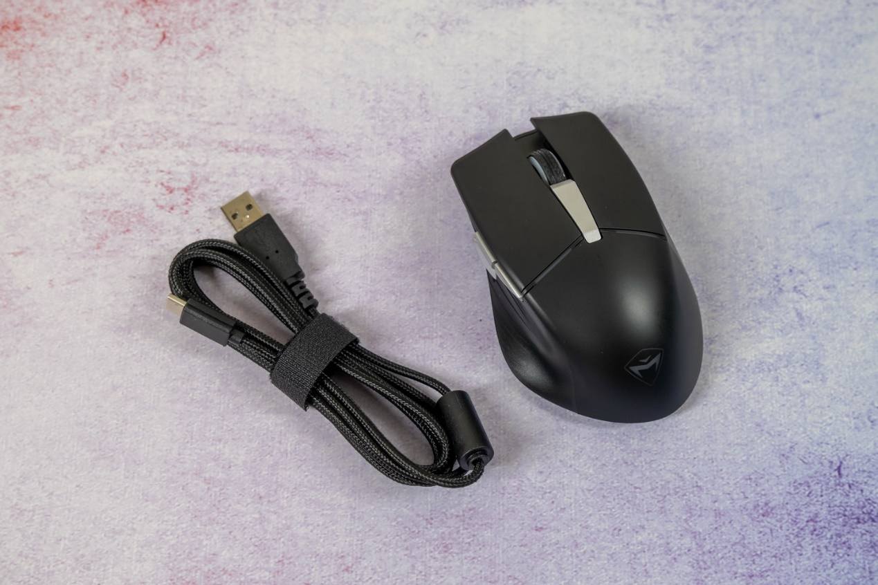 款款优秀，组合起来吃鸡更轻松，机械师游戏套装体验