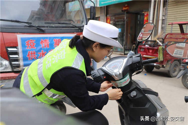 【集中宣传日】西和县公安局交警大队“多点开花”，稳步推进交通安全宣传工作