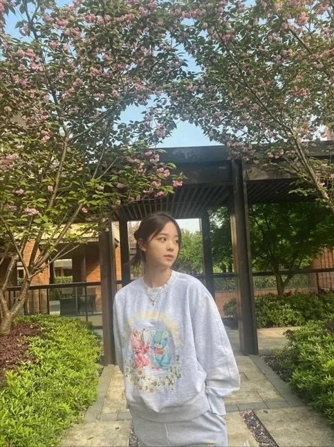 塌鼻梁低三根如何变成高鼻梁,鼻梁低怎么弄才好看