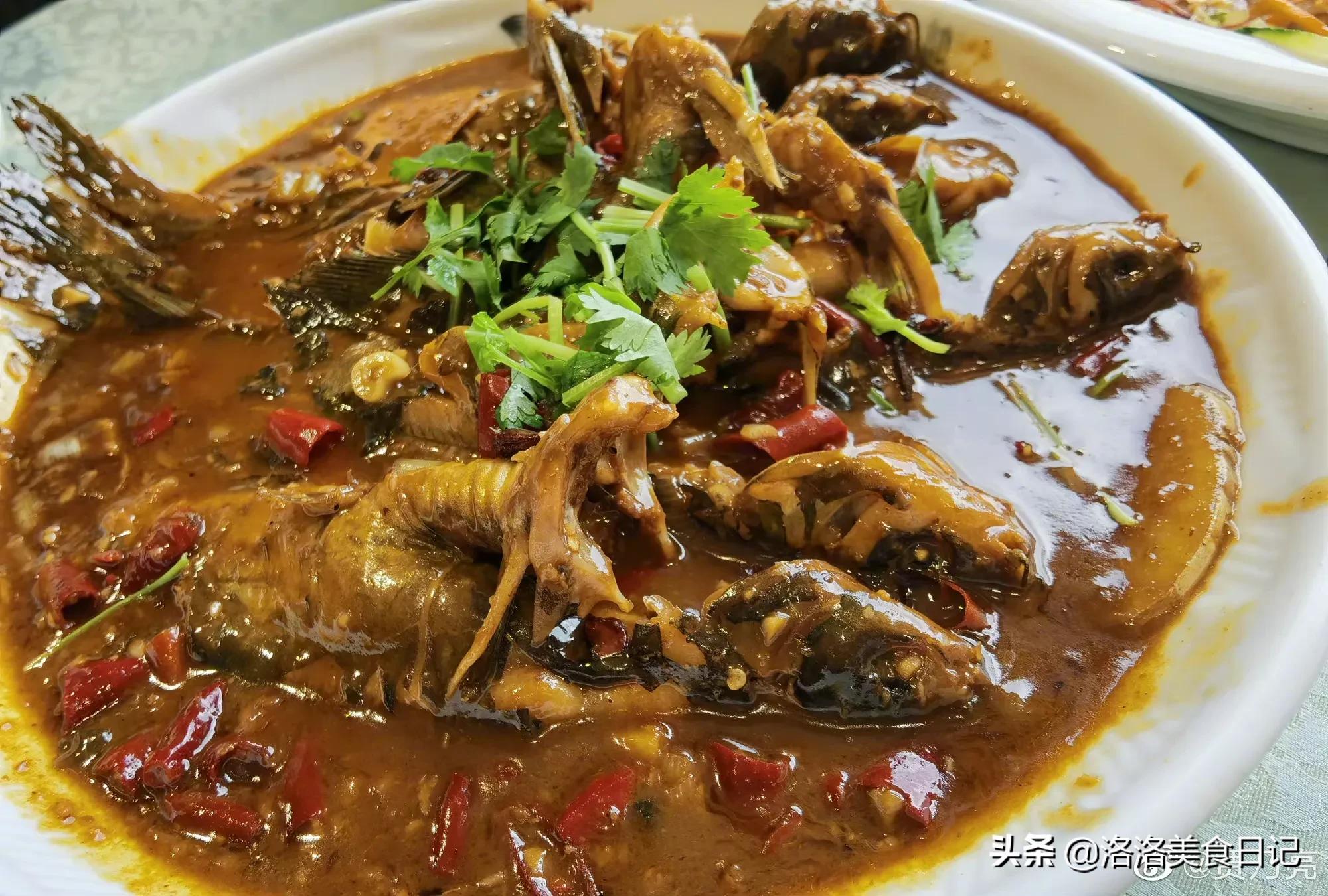 贾乃亮晒自家晚餐，丰盛又接地气，网友：典型的东北菜，想去蹭饭