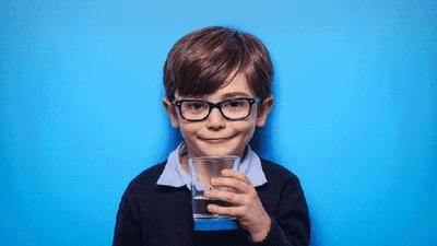 引导幼儿喝水的水杯卡通,孩子不爱喝水的趣味水杯