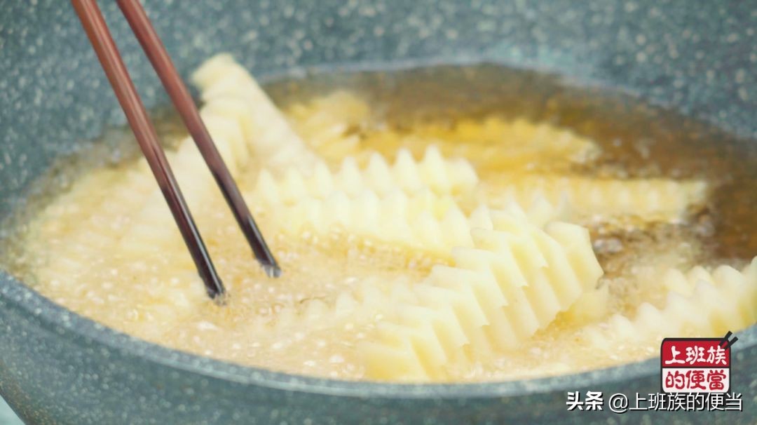 爆炒土豆真的超好吃了,炒土豆的秘制酱料