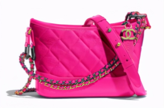 香奈儿流浪包正品是什么皮,香奈儿流浪包值不值得购买