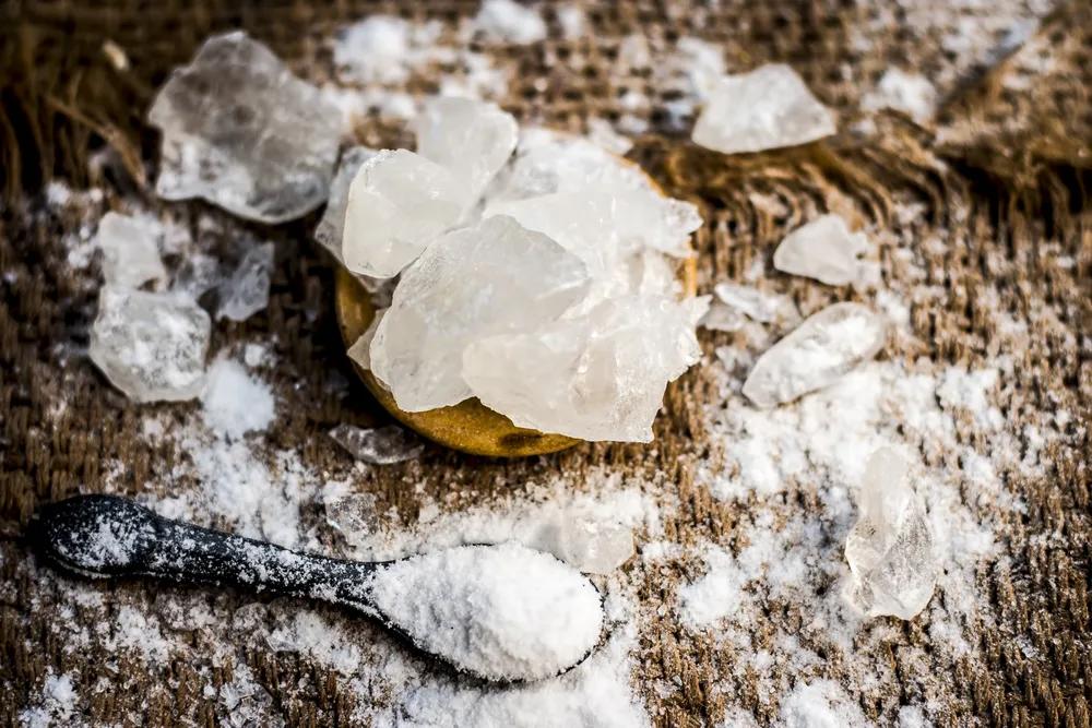 【网络辟谣】过量明矾有啥危害？主要危害骨骼和神经