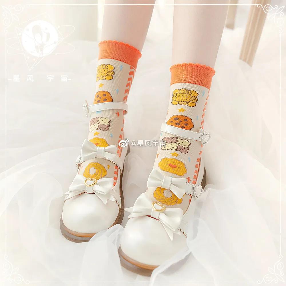精致Lo娘必不可少的配饰？少女裙摆下的小心思，Lolita袜子安利
