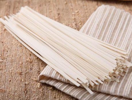 煮挂面最正确的方法,煮挂面怎么防止起沫