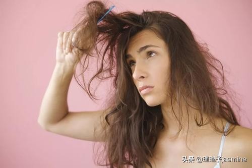 怎么让头发变直变顺的小妙招,头发毛躁怎么让头发快速变直